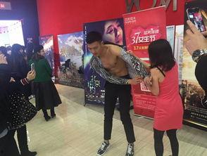 少妇的服务德华影院,少妇角色演绎,情感与欲望的交织